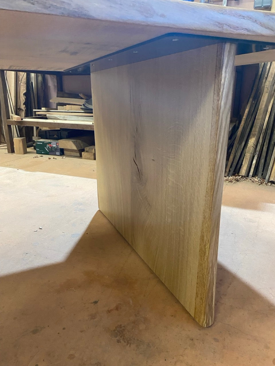 Bureau bois en chêne flammé