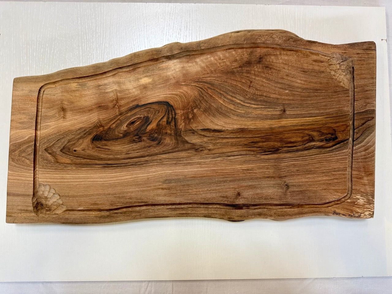 Planche à découper en bois de noyer